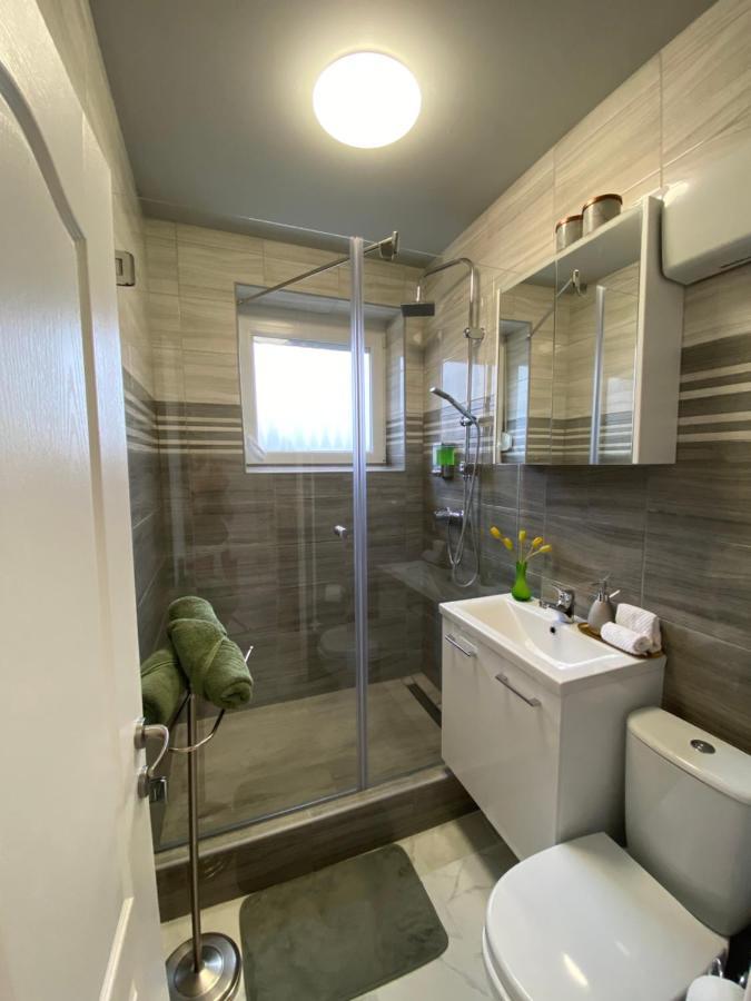 Oliaparman Apartment Eger Bagian luar foto