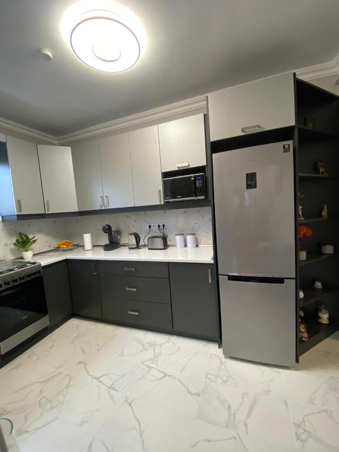 Oliaparman Apartment Eger Bagian luar foto